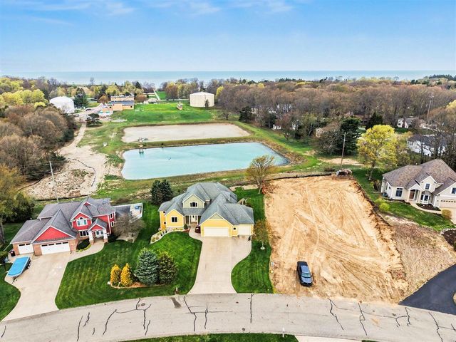 2213 N Bristol Street, Holland, MI 49424