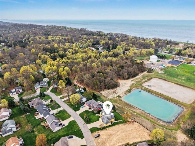 2213 N Bristol Street, Holland, MI 49424