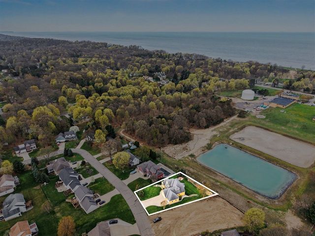 2213 N Bristol Street, Holland, MI 49424