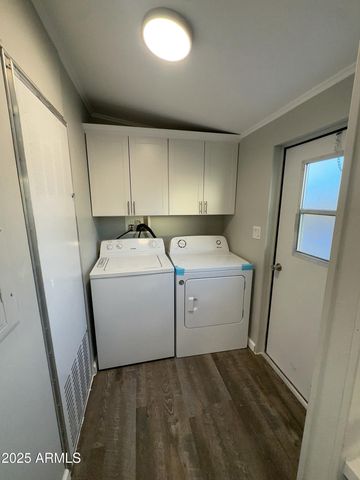 19741 E INDIAN HILLS Drive, Black Canyon City, AZ 85324