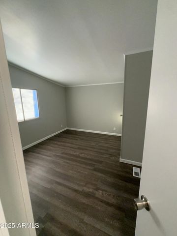 19741 E INDIAN HILLS Drive, Black Canyon City, AZ 85324