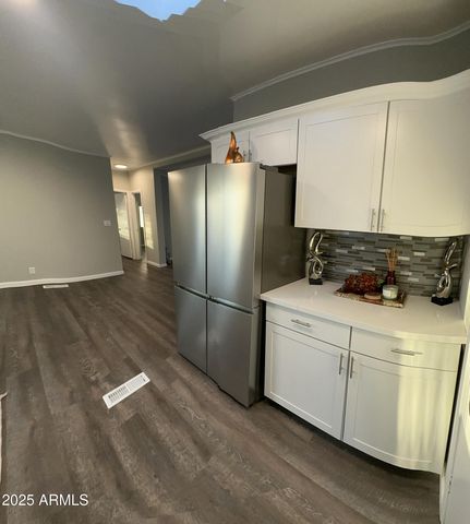 19741 E INDIAN HILLS Drive, Black Canyon City, AZ 85324