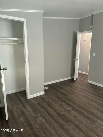 19741 E INDIAN HILLS Drive, Black Canyon City, AZ 85324