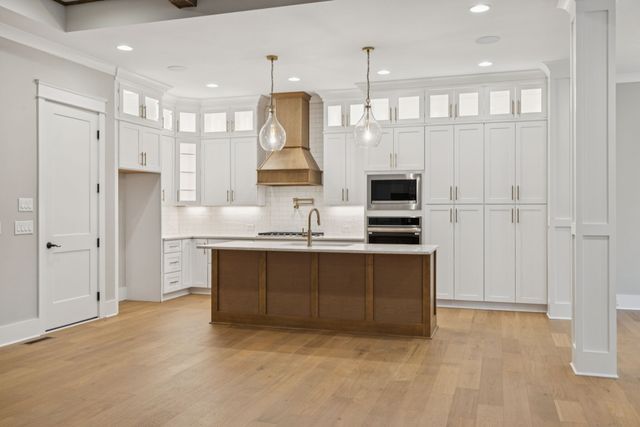 6204 Cedar Brooke Lane, Spring Hill, TN 37174