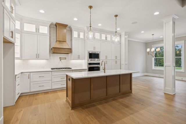 6204 Cedar Brooke Lane, Spring Hill, TN 37174