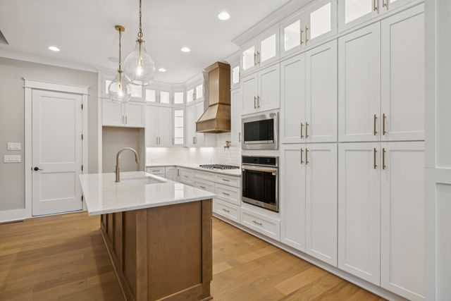 6204 Cedar Brooke Lane, Spring Hill, TN 37174