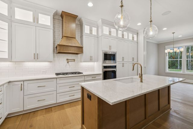 6204 Cedar Brooke Lane, Spring Hill, TN 37174