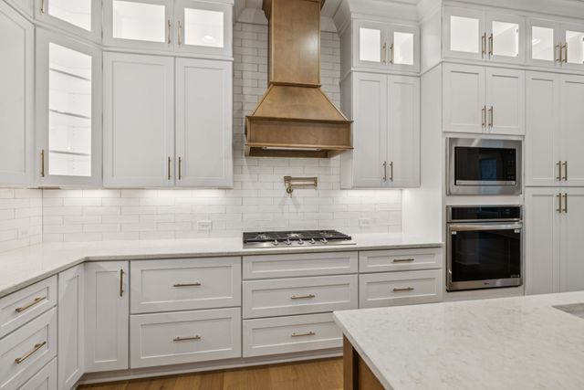 6204 Cedar Brooke Lane, Spring Hill, TN 37174