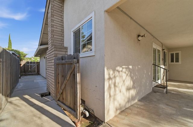 1509 Maplehill Rd, Modesto, CA 95350