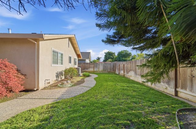 1509 Maplehill Rd, Modesto, CA 95350