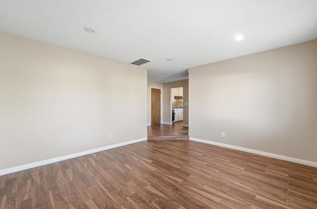 1509 Maplehill Rd, Modesto, CA 95350