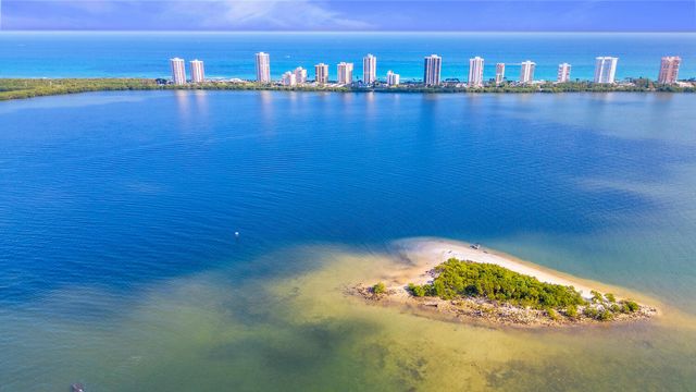 1135 Lake Shore Drive 206, Lake Park, FL 33403