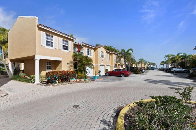 1135 Lake Shore Drive 206, Lake Park, FL 33403