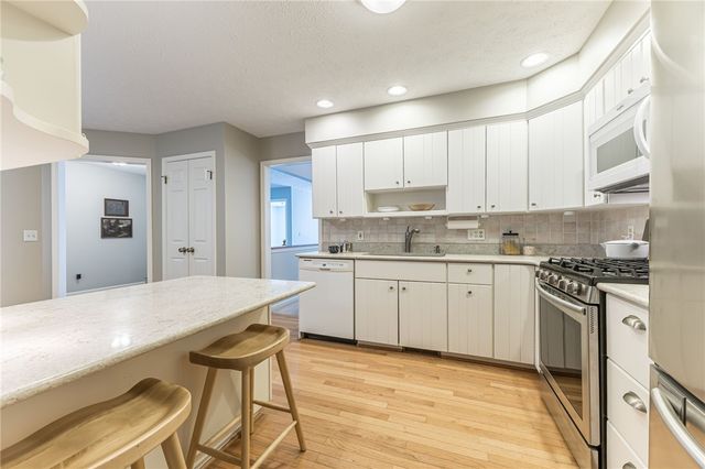 64 Greenwood Park, Pittsford, NY 14534