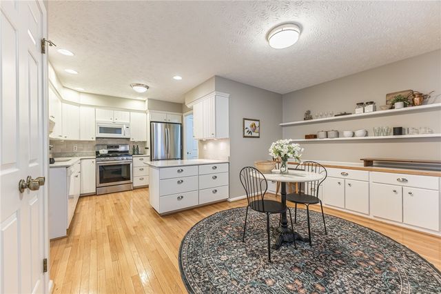 64 Greenwood Park, Pittsford, NY 14534
