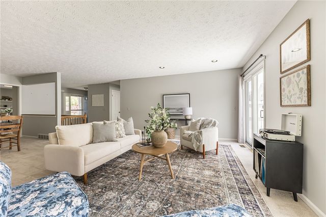 64 Greenwood Park, Pittsford, NY 14534