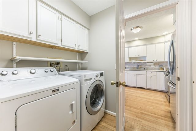 64 Greenwood Park, Pittsford, NY 14534