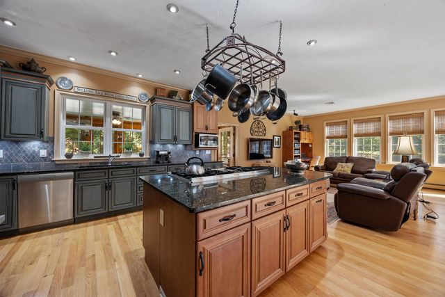 66 Hayes Lane, Moultonborough, NH 03254