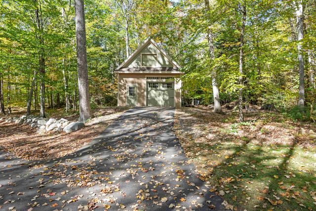 66 Hayes Lane, Moultonborough, NH 03254