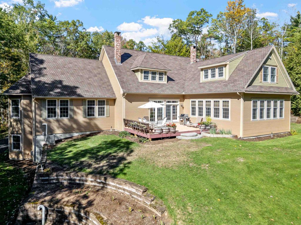 66 Hayes Lane, Moultonborough, NH 03254