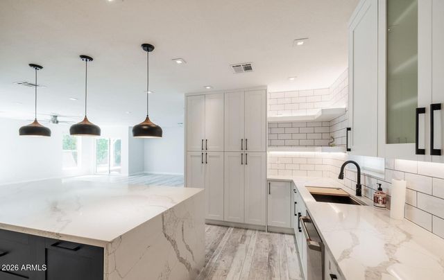 6929 E MARIPOSA Drive, Scottsdale, AZ 85251