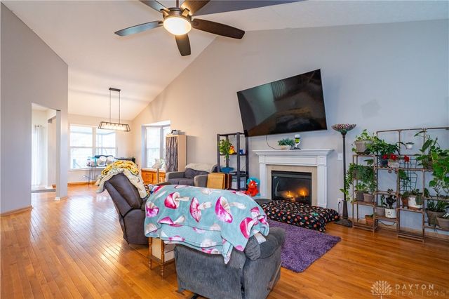 6907 Pegram Way, Huber Heights, OH 45424