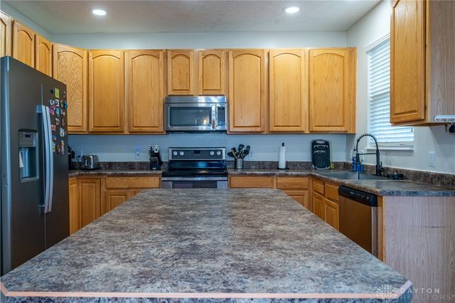 6907 Pegram Way, Huber Heights, OH 45424