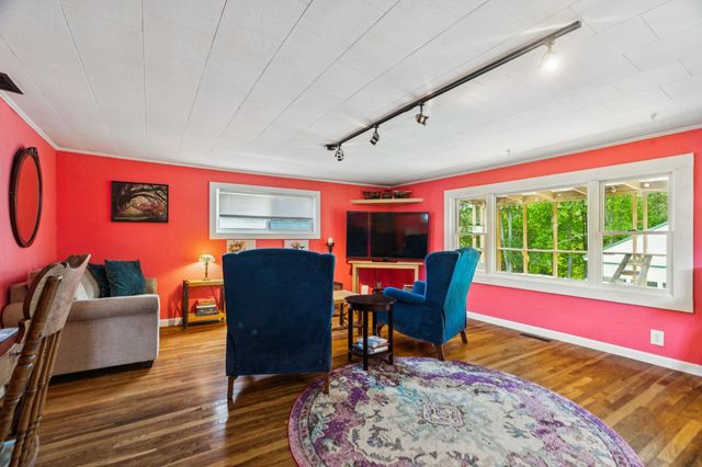 638 John Stark Highway, Newport, NH 03773