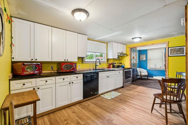 638 John Stark Highway, Newport, NH 03773