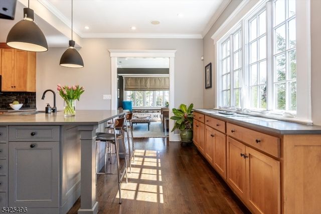 108 Durand Rd, Maplewood Twp., NJ 07040