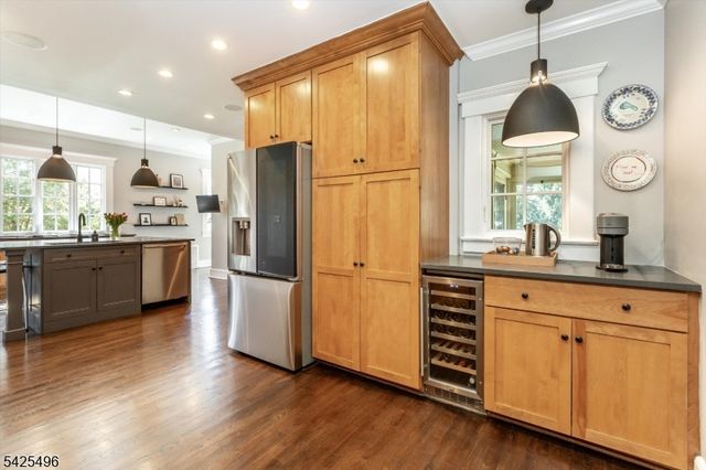 108 Durand Rd, Maplewood Twp., NJ 07040