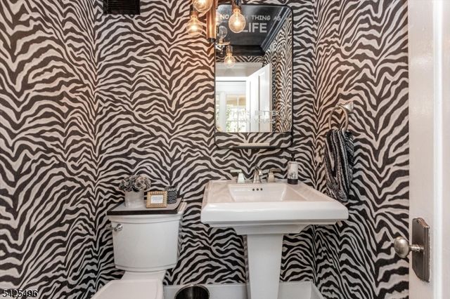 108 Durand Rd, Maplewood Twp., NJ 07040