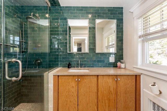 108 Durand Rd, Maplewood Twp., NJ 07040