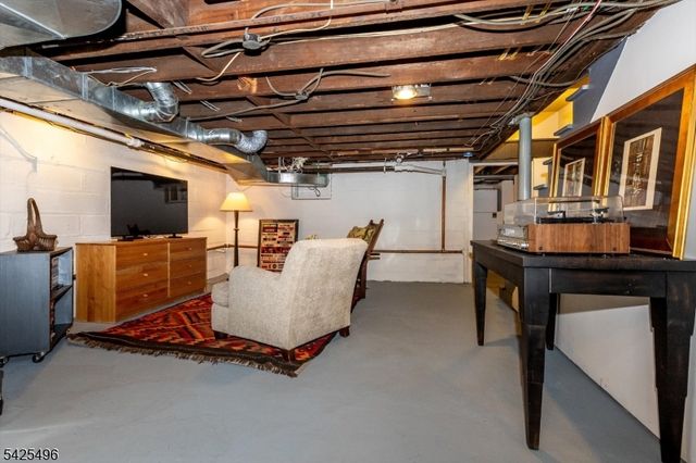 108 Durand Rd, Maplewood Twp., NJ 07040