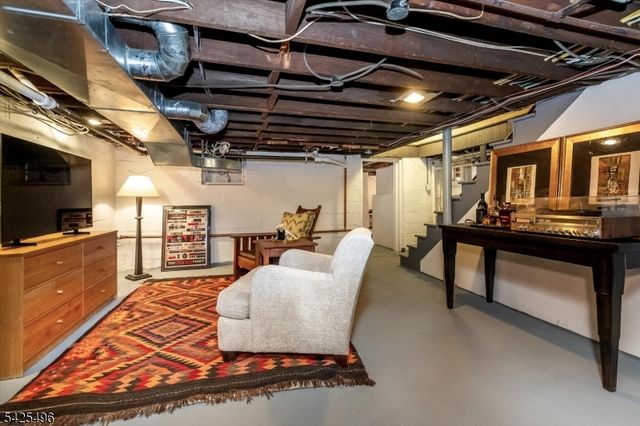 108 Durand Rd, Maplewood Twp., NJ 07040