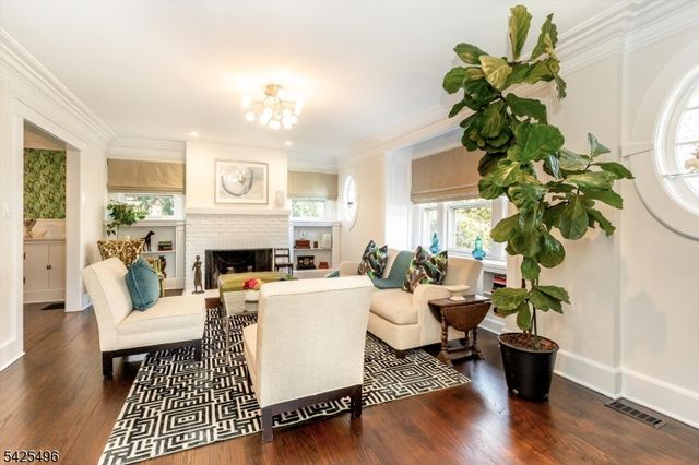 108 Durand Rd, Maplewood Twp., NJ 07040