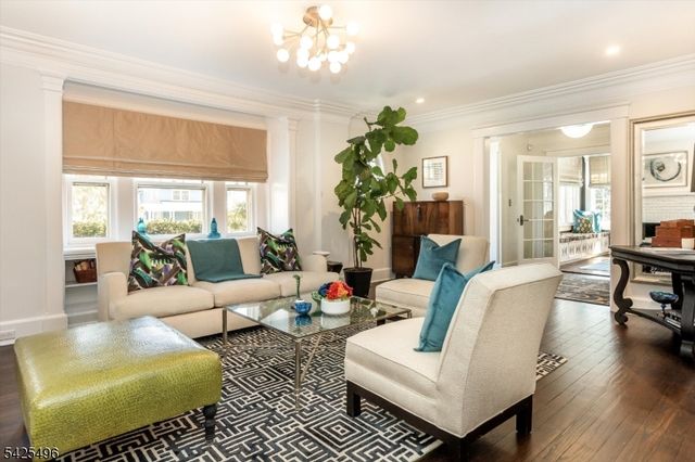 108 Durand Rd, Maplewood Twp., NJ 07040