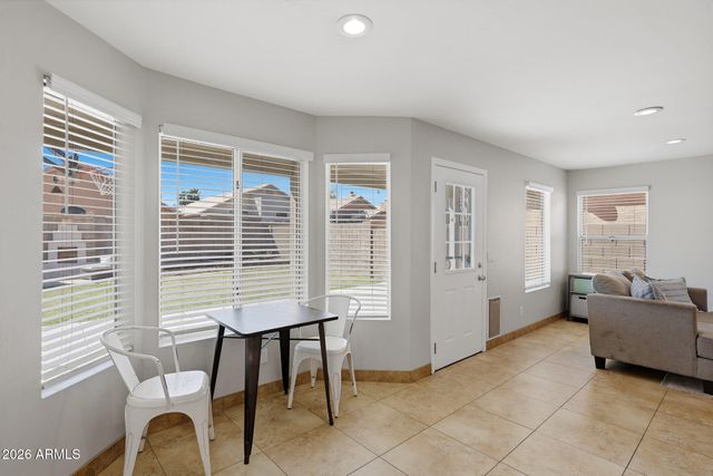 2221 E MENADOTA Drive, Phoenix, AZ 85024