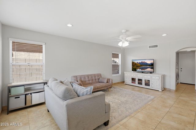 2221 E MENADOTA Drive, Phoenix, AZ 85024