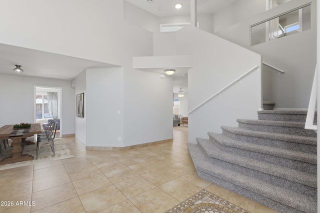 2221 E MENADOTA Drive, Phoenix, AZ 85024