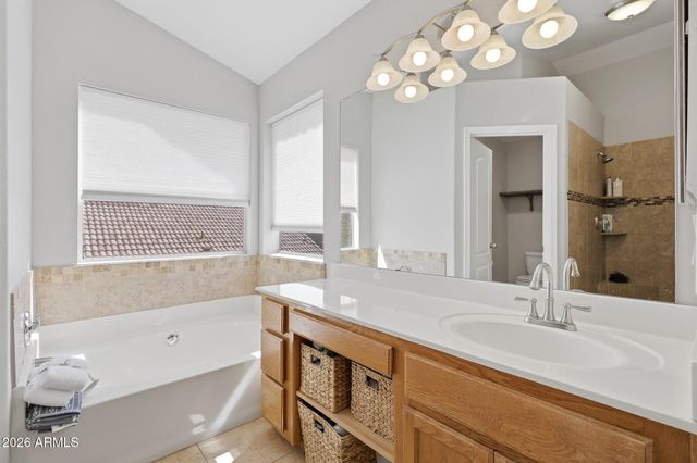 2221 E MENADOTA Drive, Phoenix, AZ 85024