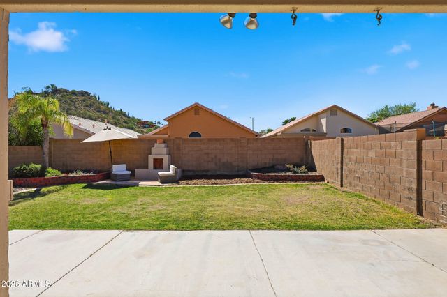 2221 E MENADOTA Drive, Phoenix, AZ 85024