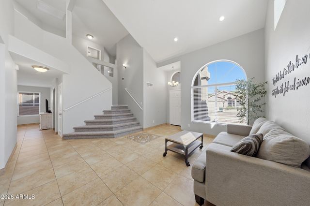 2221 E MENADOTA Drive, Phoenix, AZ 85024