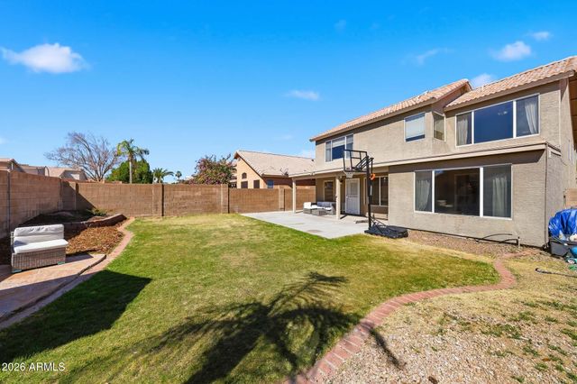 2221 E MENADOTA Drive, Phoenix, AZ 85024