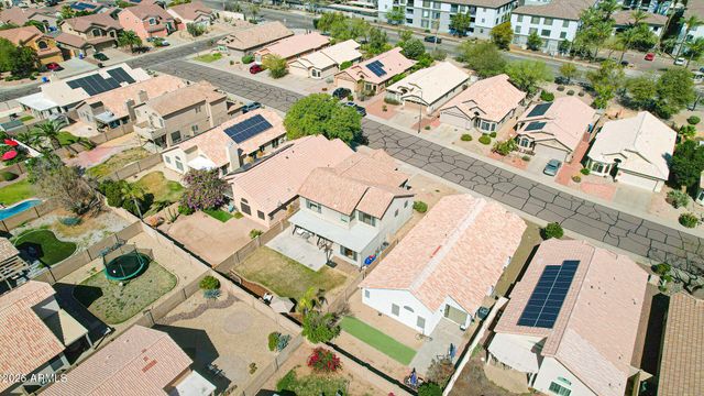 2221 E MENADOTA Drive, Phoenix, AZ 85024