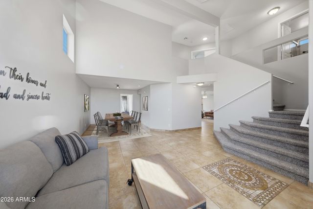 2221 E MENADOTA Drive, Phoenix, AZ 85024