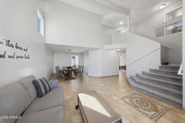 2221 E MENADOTA Drive, Phoenix, AZ 85024