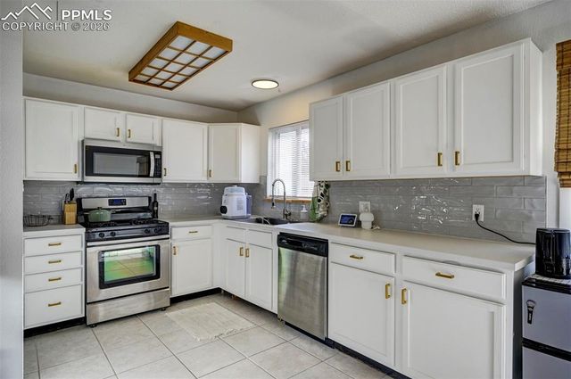 2827 Gomer Avenue, Colorado Springs, CO 80910