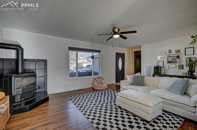 2827 Gomer Avenue, Colorado Springs, CO 80910