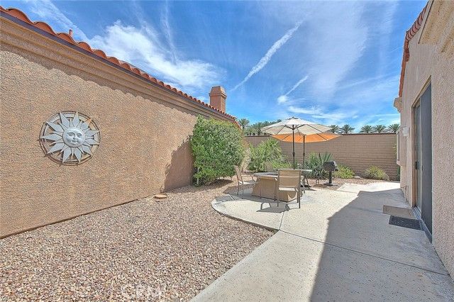 48121 Calle Seranas, La Quinta, CA 92253